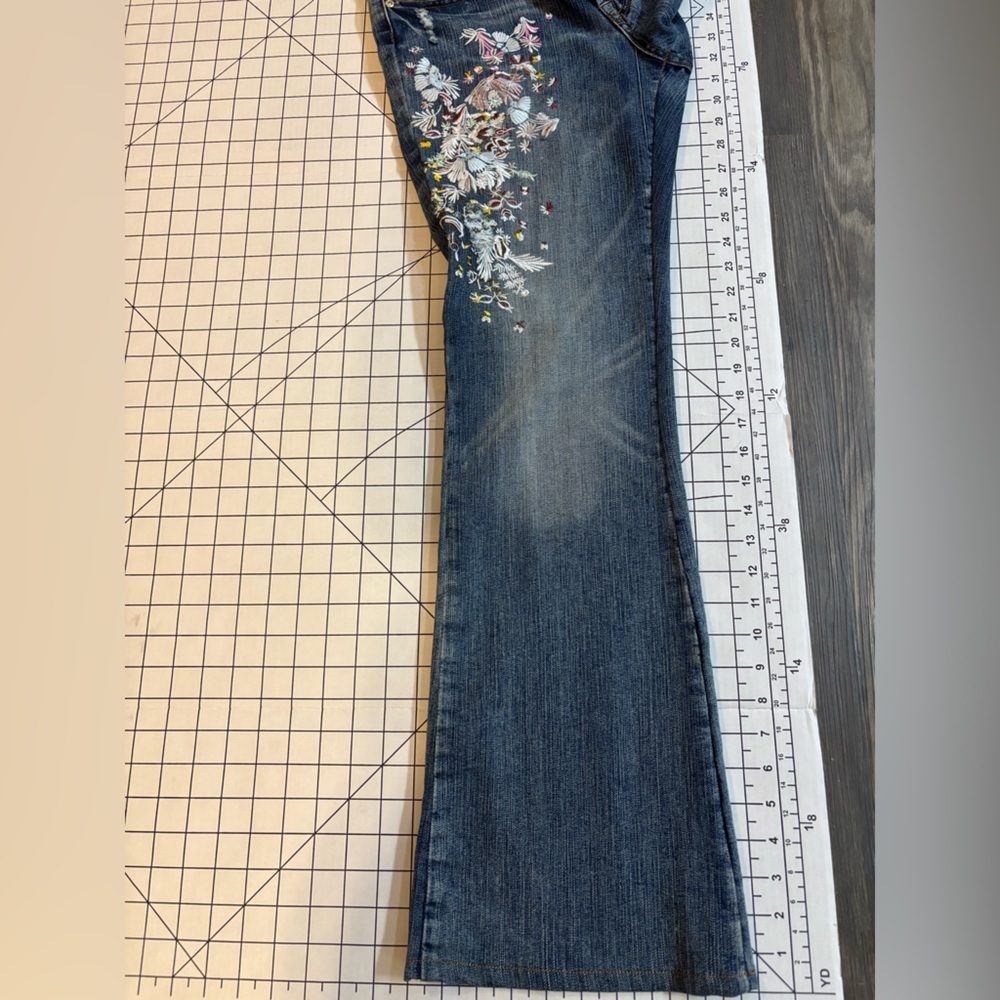 RARE 7 For All Mankind + Zac Posen Blue Flare Jeans with Botanical Embroidery - Picture 13 of 15